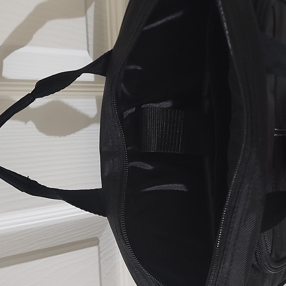 12.1" Intellect Slim Briefcase - Picture 4 of 4